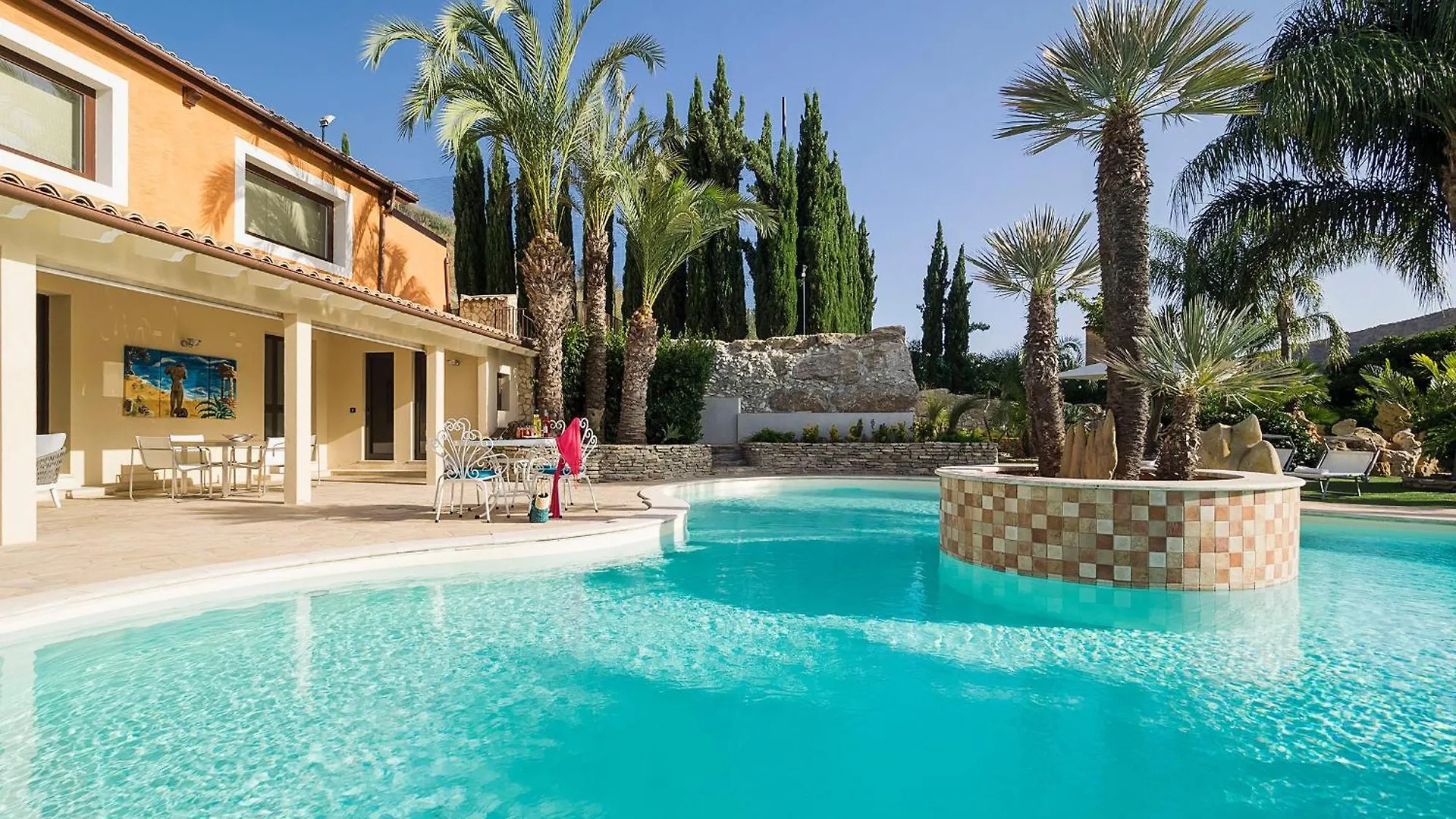 Agora Villa Agrigento 0*,  İtalya